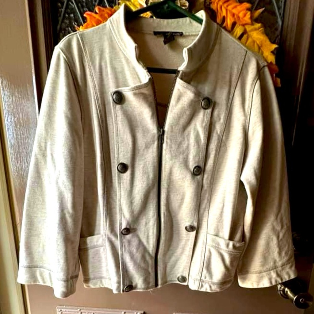 Military style beige knit jacket 3/4 sleeves.